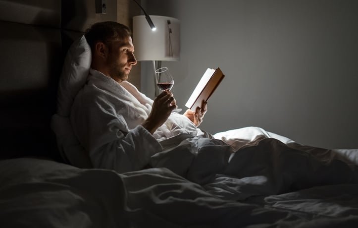Alcohol and Sleep: The Truth Behind Your Nightcap