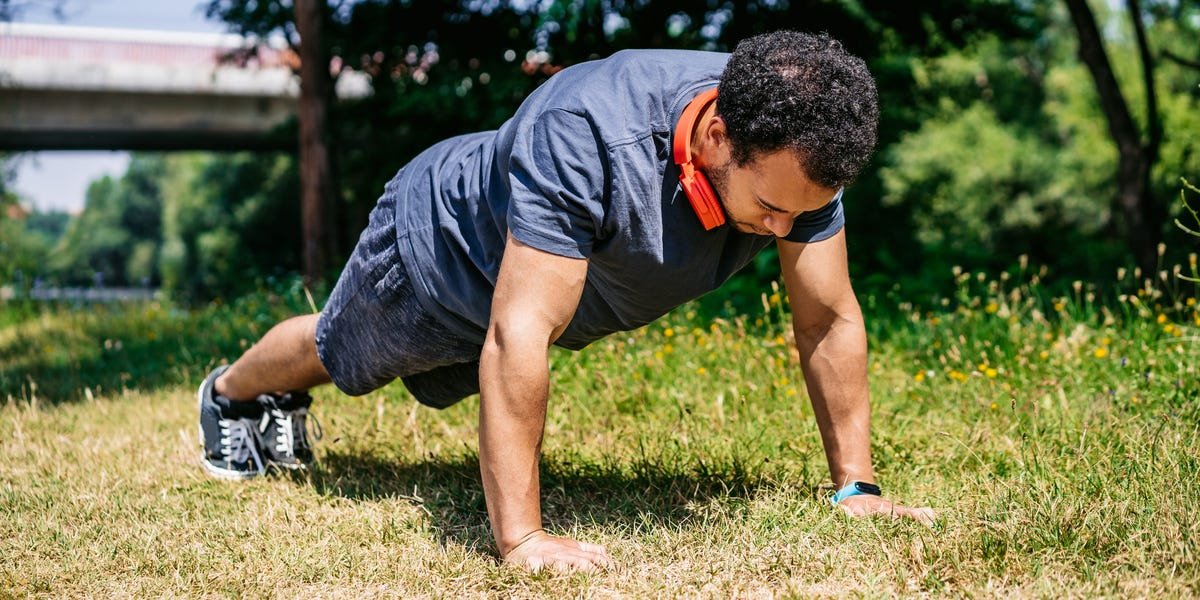 How Much Weight Can You Actually Lose in a Week? Here’s How to Calculate.