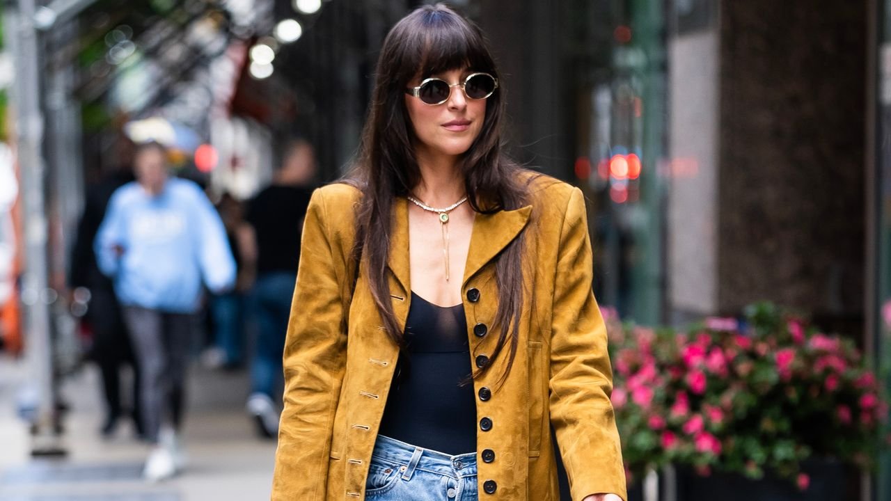 Cigarette Jeans Are the Chic Upgrade to Skinny Jeans You’ve Been Waiting For
